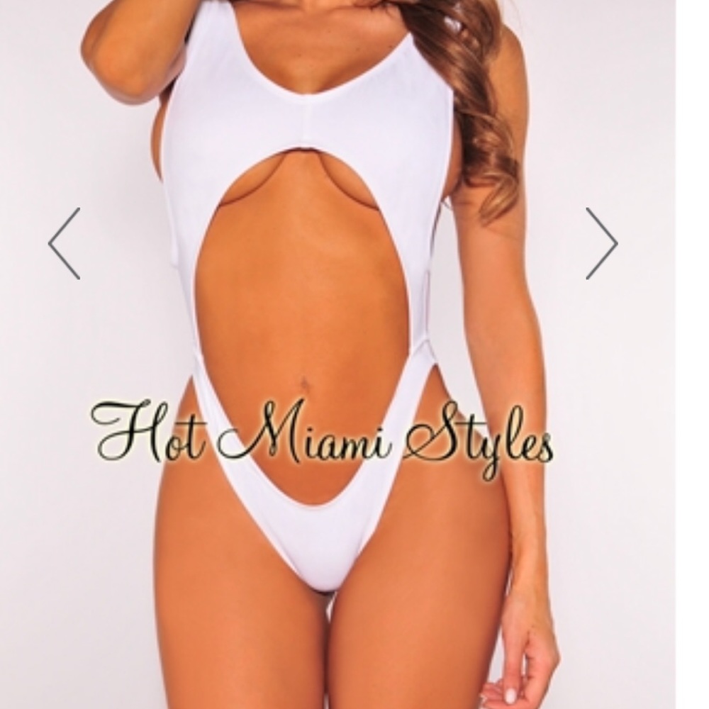 White HMS one piece.